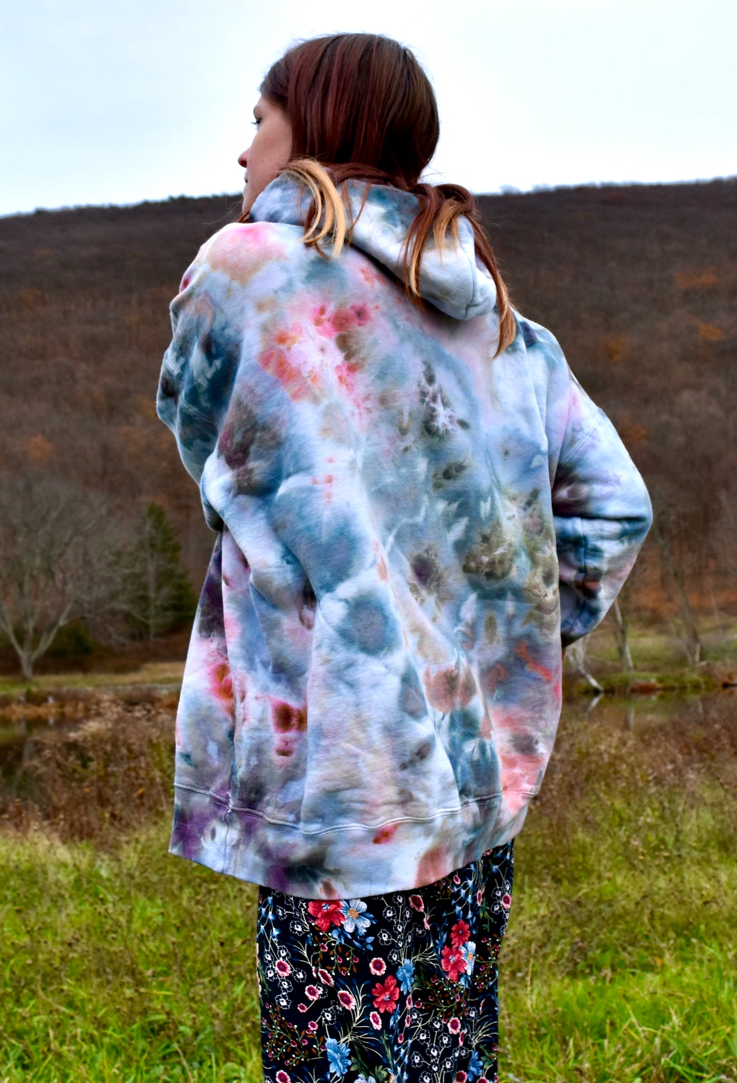 Peach Wolf Hoodie XL